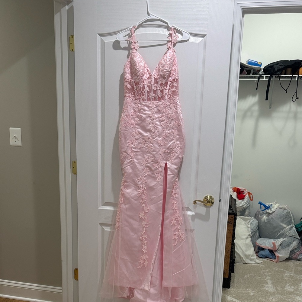 Pink Lace Appliqué Evening Gown with Front Slit